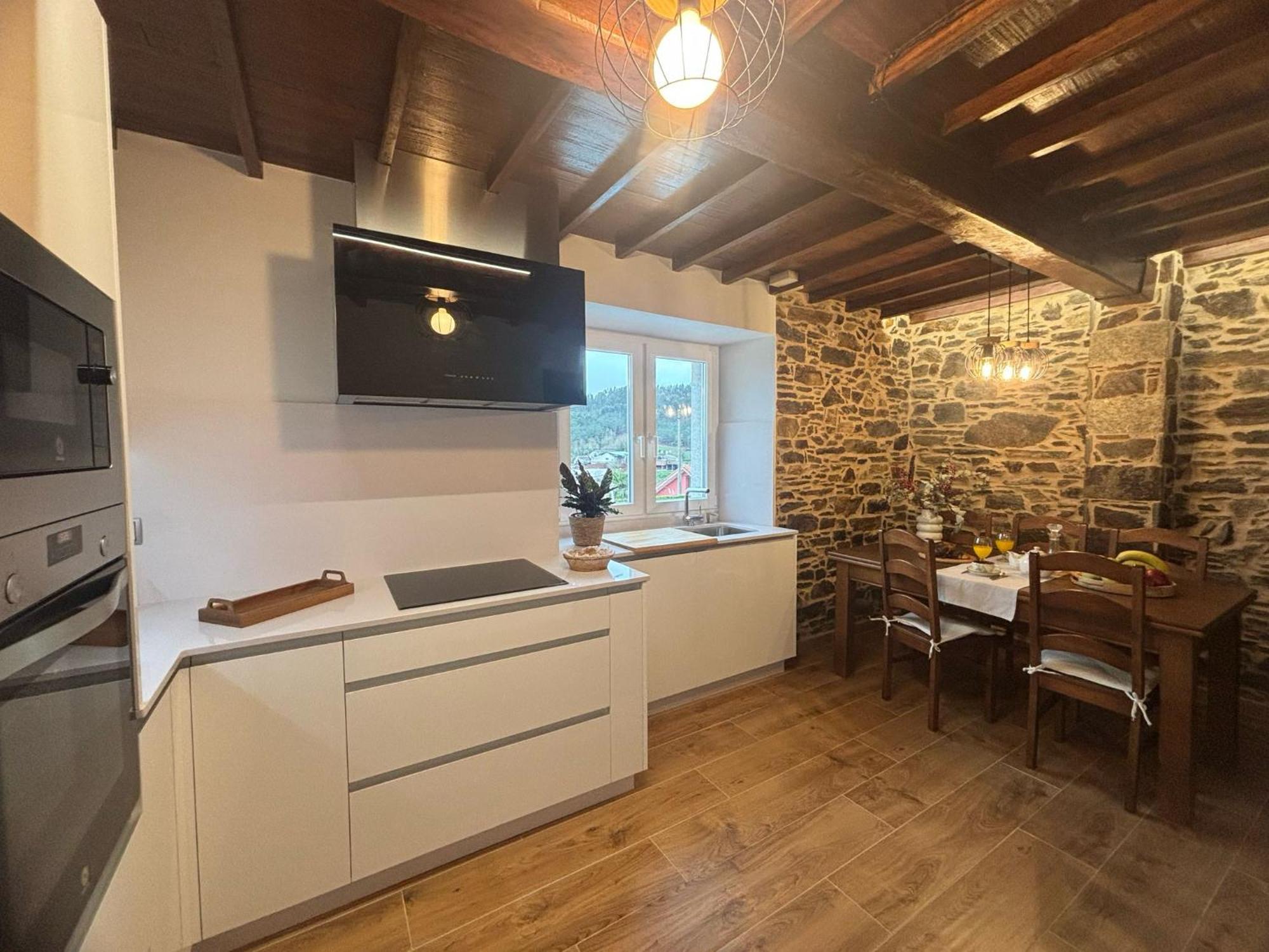 Casa Tarrio Con Piscina - Santiago De Compostela Villa Boqueixon Buitenkant foto